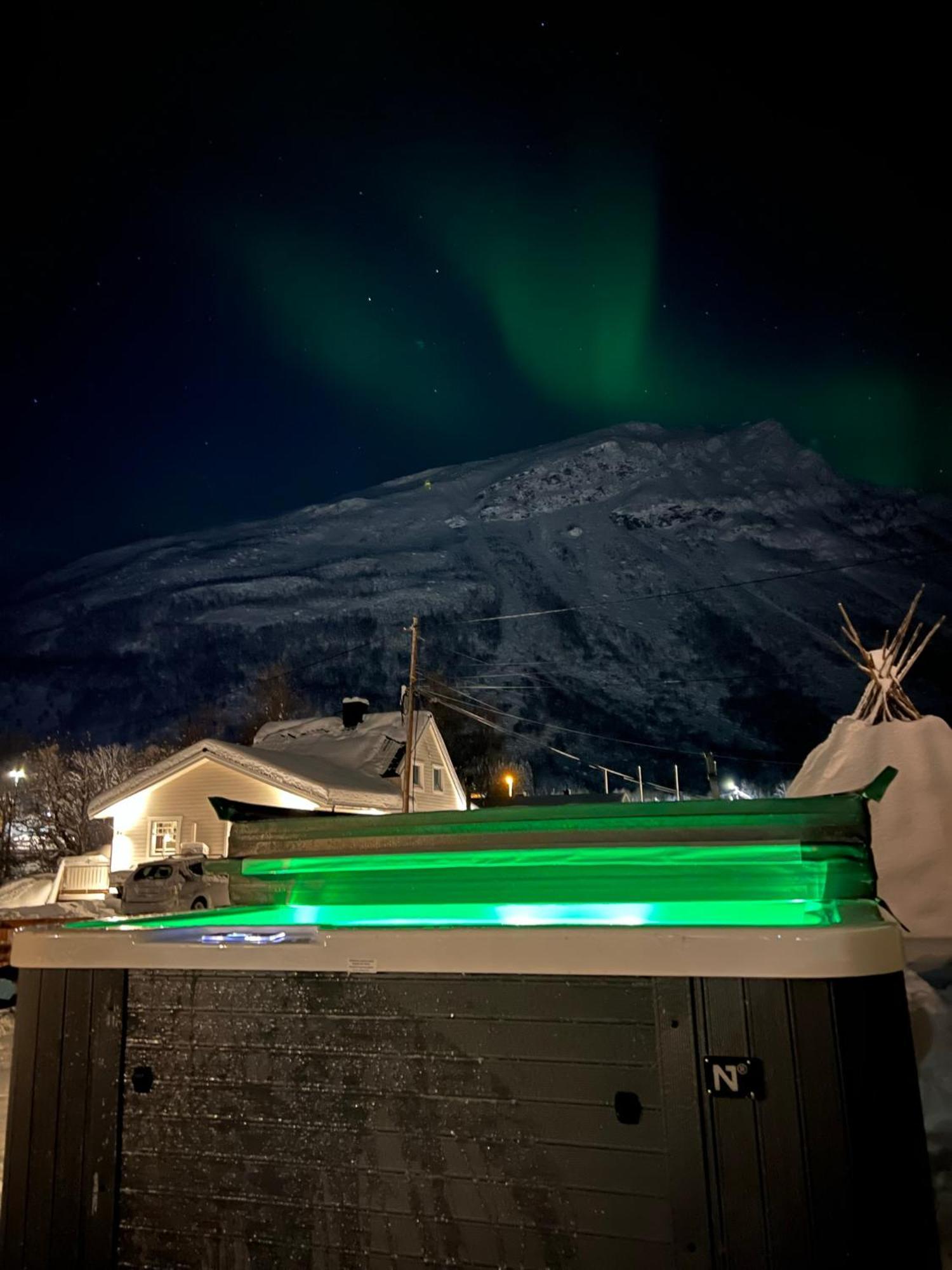 Alpan Apartments, Lyngenfjord Olderdalen 外观 照片